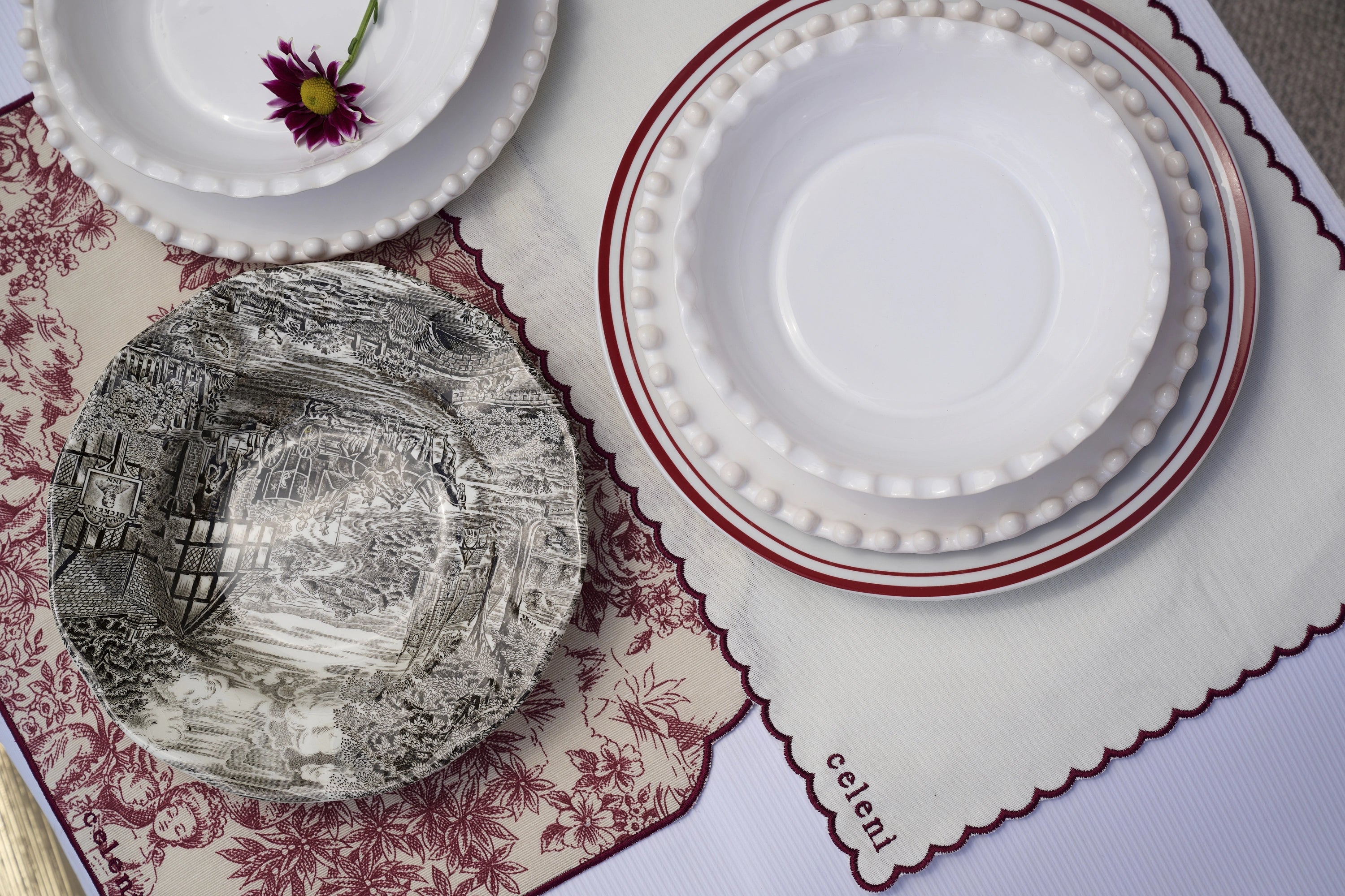 Yorktown Table Mat