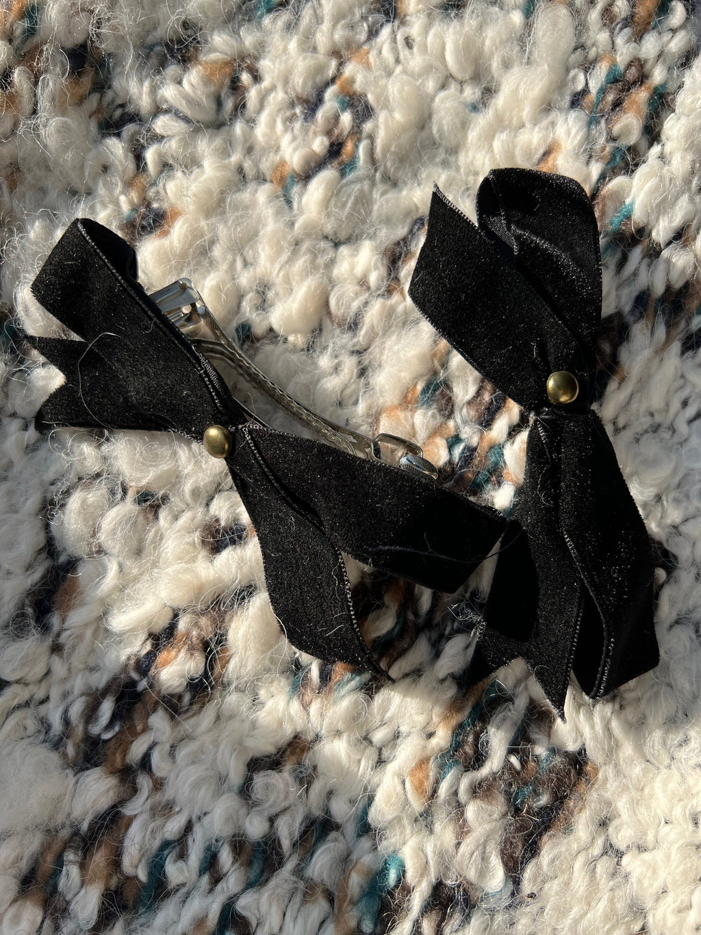 Velvet Bow Hairclip